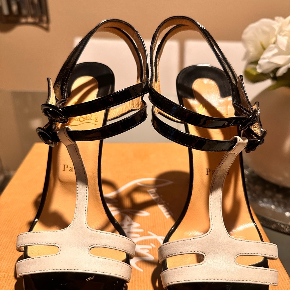 Elegant Black and White Christian louboutin High Heel Sandals - Picture 6 of 7
